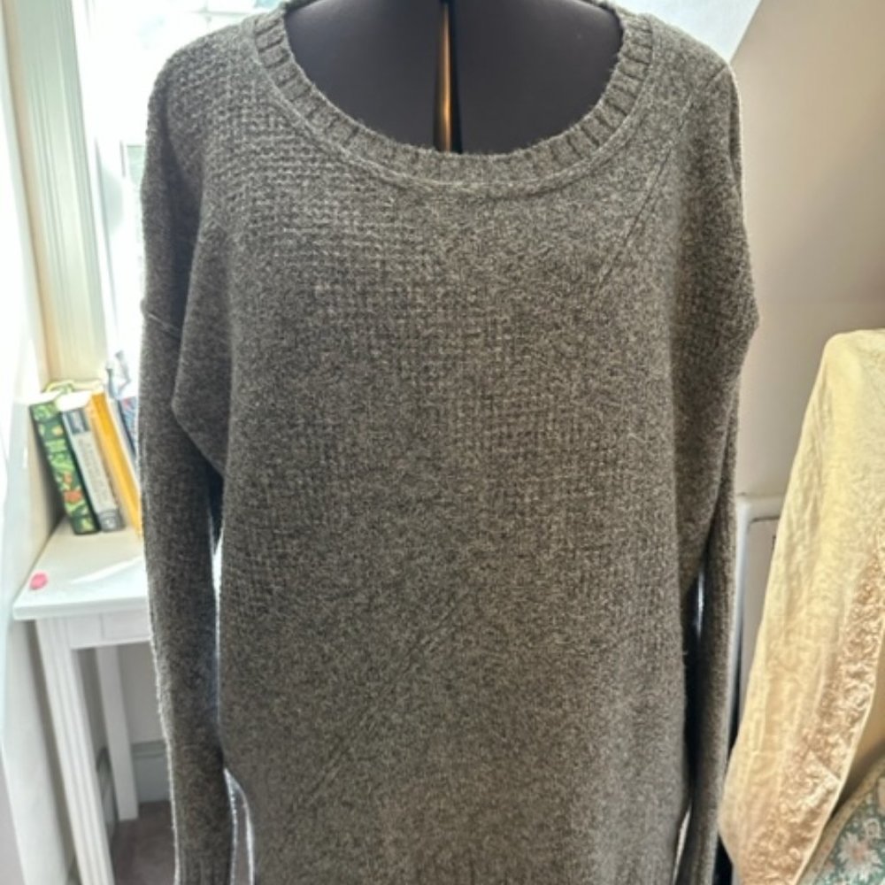 Calvin Klein jeans soft gray sweater textured L